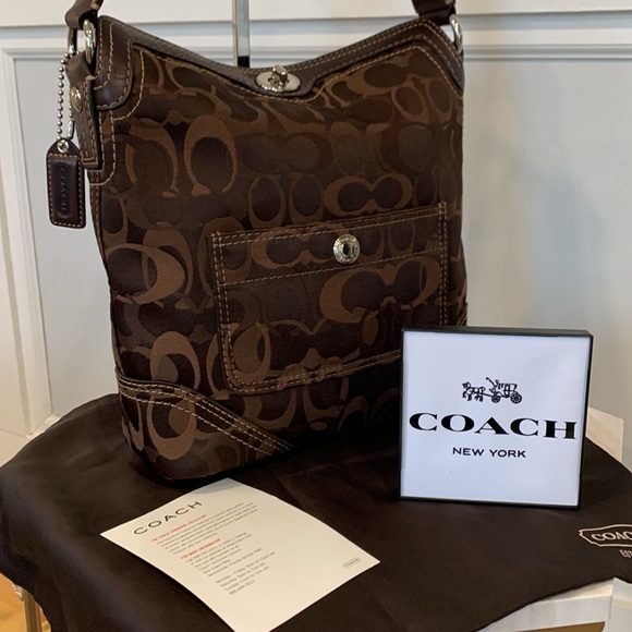 Coach Handbags - Coach Vintage Signature Collection Leather Braided Strap Shoulder Bag EUC